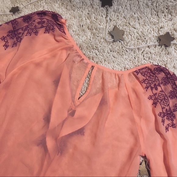 peach american eagle top - Picture 2 of 3